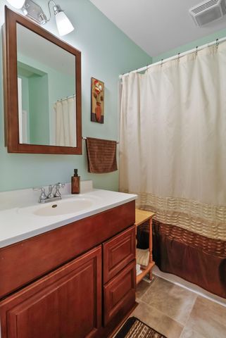 1401 Oriole Road, Valparaiso, IN 46383