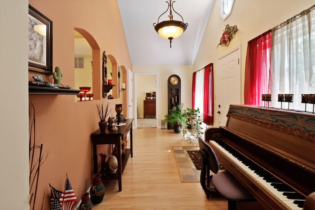1401 Oriole Road, Valparaiso, IN 46383