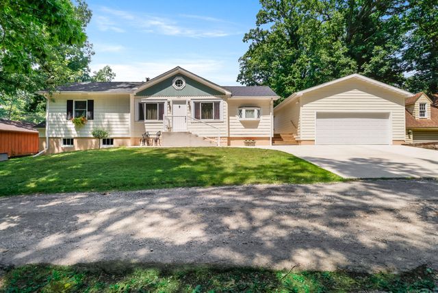 1401 Oriole Road, Valparaiso, IN 46383