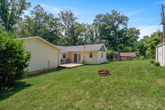 1401 Oriole Road, Valparaiso, IN 46383