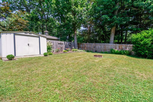 1401 Oriole Road, Valparaiso, IN 46383