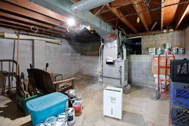 1401 Oriole Road, Valparaiso, IN 46383