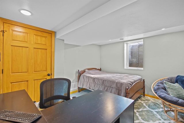 909 W WEILAND AVENUE, Appleton, WI 54914