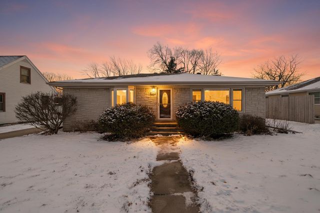 909 W WEILAND AVENUE, Appleton, WI 54914