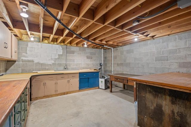 909 W WEILAND AVENUE, Appleton, WI 54914