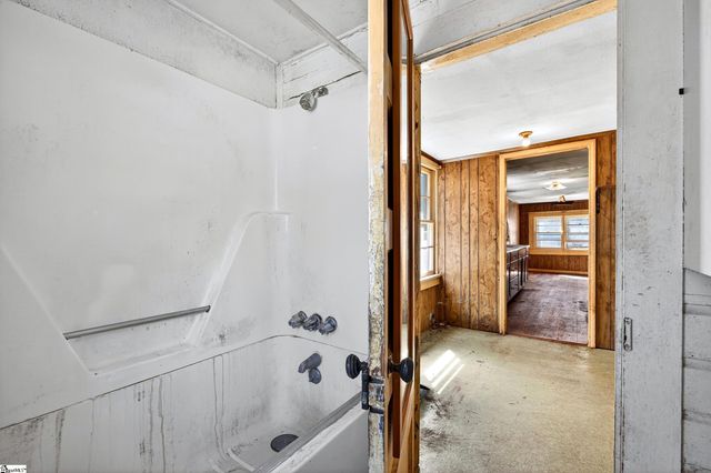 1511 Gowensville Church Road, Landrum, SC 29356