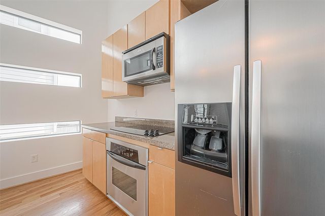 1555 Birdsall Street A, Houston, TX 77007
