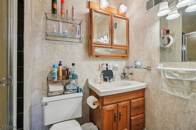 181 Long Hill Rd K-5, Little Falls Twp., NJ 07424