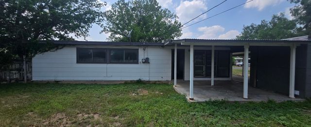 2401 Field Street, San Angelo, TX 76901