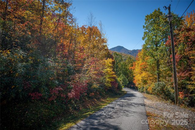205 Chickadee Lane 205, Maggie Valley, NC 28751