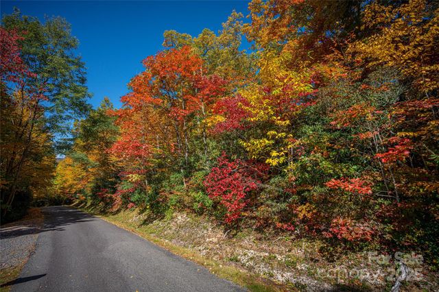 205 Chickadee Lane 205, Maggie Valley, NC 28751