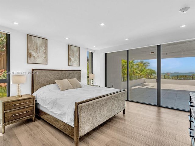1930 Bay Dr PH1, Miami Beach, FL 33141