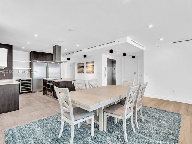 1930 Bay Dr PH1, Miami Beach, FL 33141