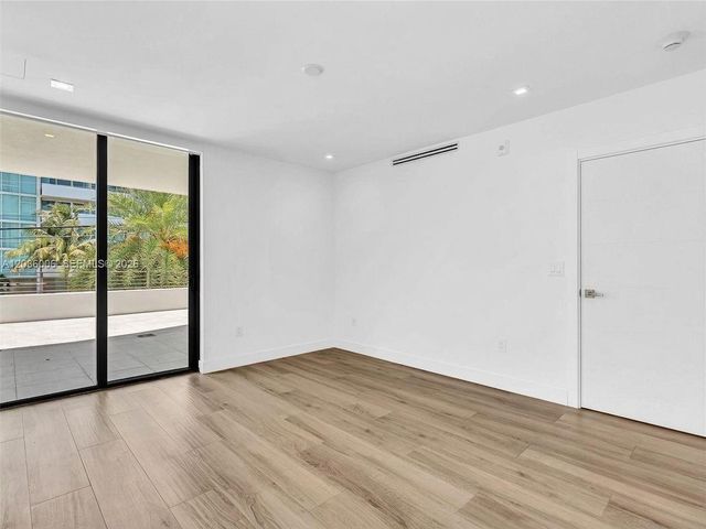 1930 Bay Dr PH1, Miami Beach, FL 33141