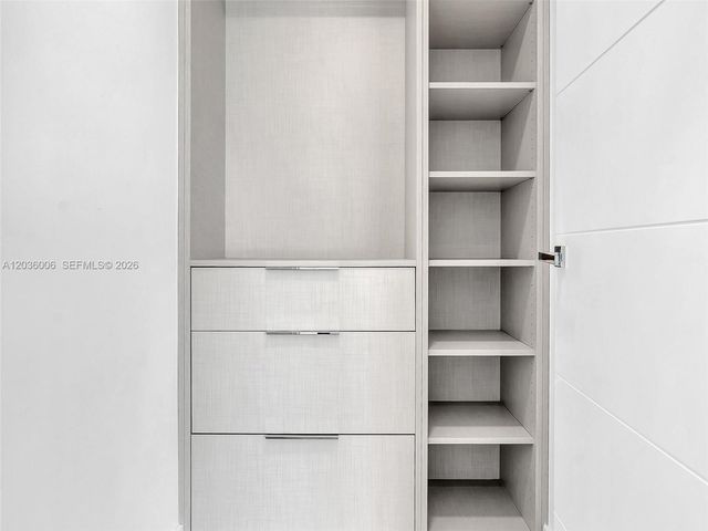 1930 Bay Dr PH1, Miami Beach, FL 33141