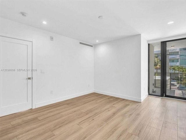 1930 Bay Dr PH1, Miami Beach, FL 33141