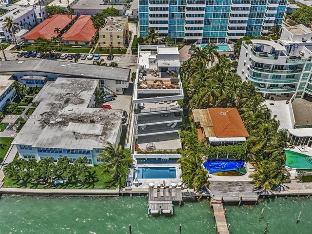 1930 Bay Dr PH1, Miami Beach, FL 33141