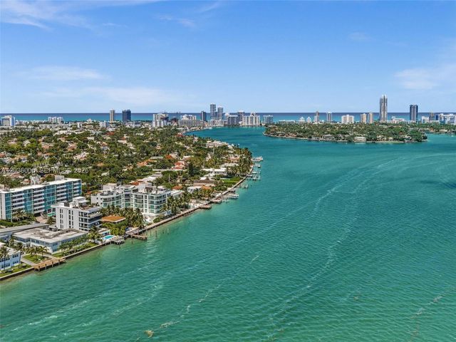 1930 Bay Dr PH1, Miami Beach, FL 33141