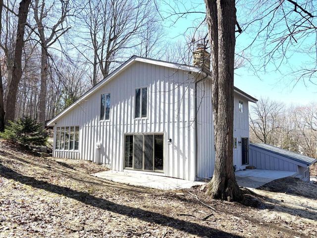 741 Summit COURT, West Bend, WI 53095