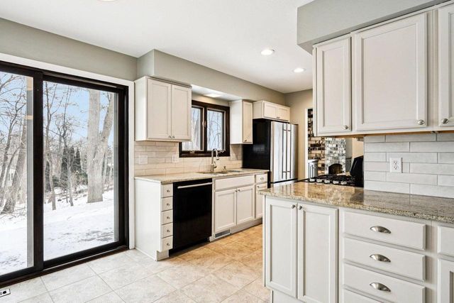 741 Summit COURT, West Bend, WI 53095