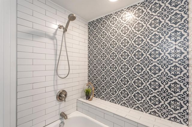 16301 Ledgemont Lane 283, Addison, TX 75001