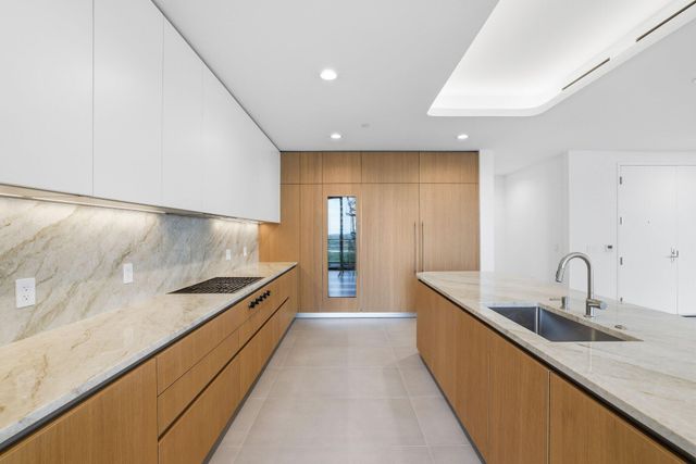 1333 S Flagler Drive 702, West Palm Beach, FL 33401