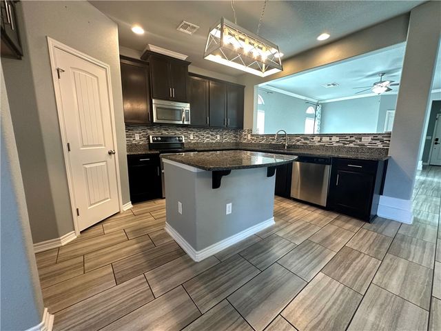 1017 Santa Catalina St, Portland, TX 78374