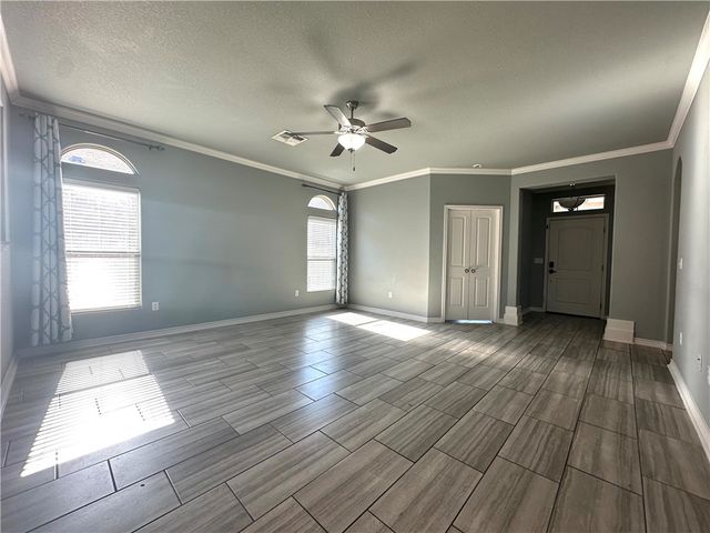 1017 Santa Catalina St, Portland, TX 78374