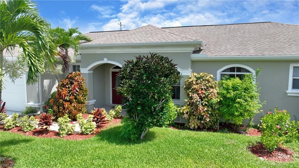 599 Genevieve DR, LEHIGH ACRES, FL 33936 — photo 3
