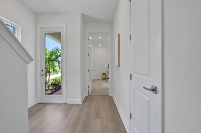 172 EAGLESTON LANE, Lakewood Ranch, FL 34240