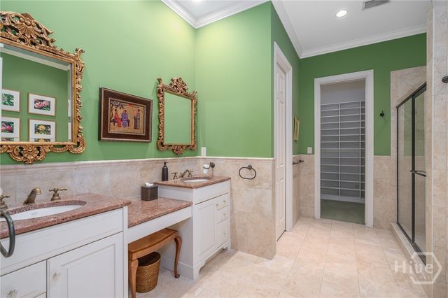 6 Oak Shadow Court, Savannah, GA 31411