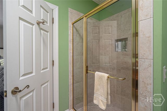 6 Oak Shadow Court, Savannah, GA 31411