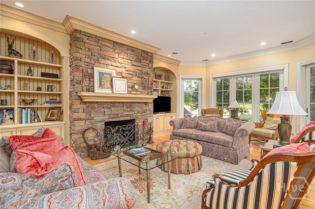 6 Oak Shadow Court, Savannah, GA 31411