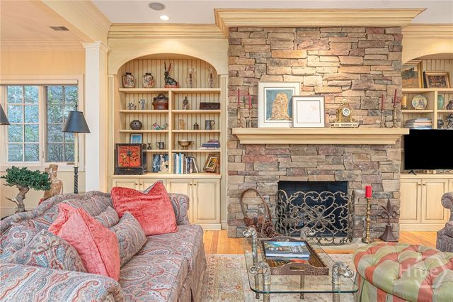 6 Oak Shadow Court, Savannah, GA 31411