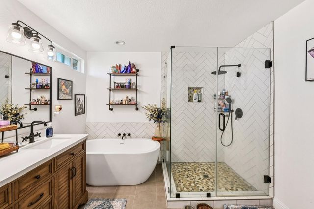 11890 Cresthill Drive, Elk Grove, CA 95624