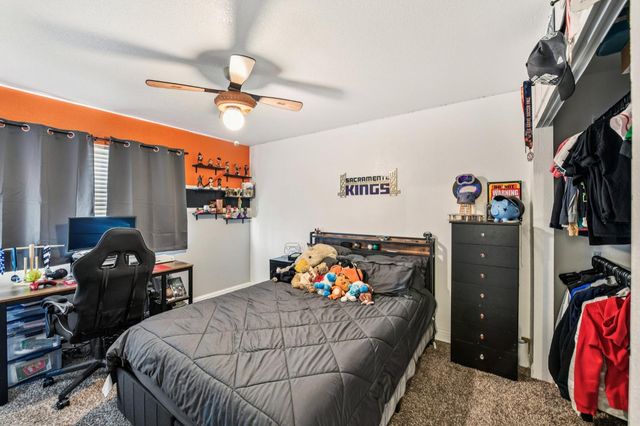 11890 Cresthill Drive, Elk Grove, CA 95624