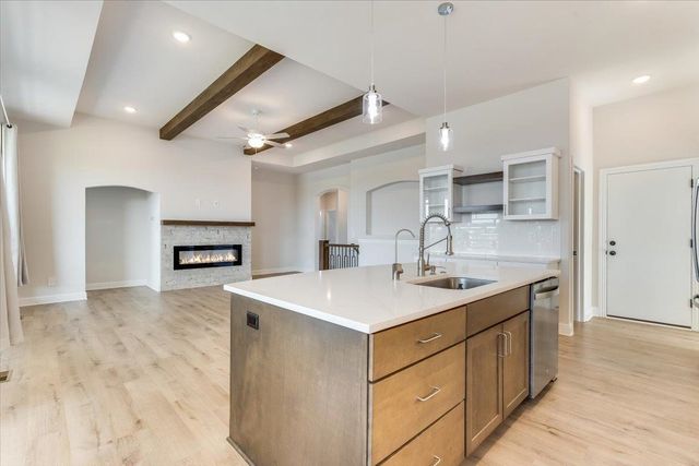 1425 W Cozy Hollow St, Goddard, KS 67052