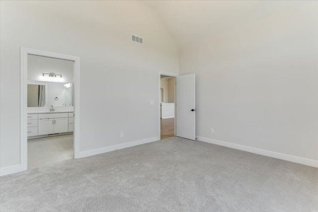 1425 W Cozy Hollow St, Goddard, KS 67052