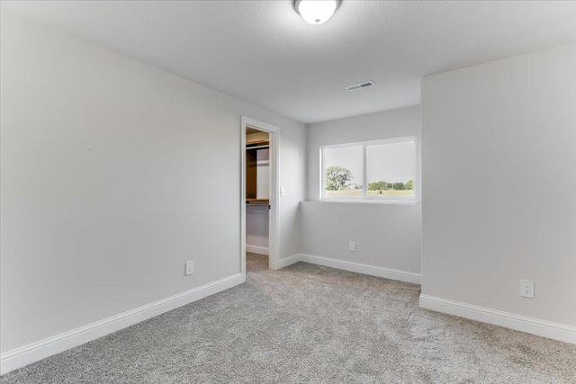 1425 W Cozy Hollow St, Goddard, KS 67052
