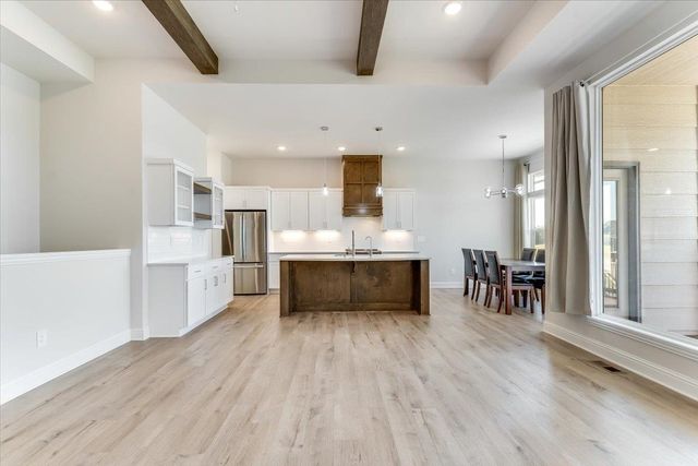 1425 W Cozy Hollow St, Goddard, KS 67052