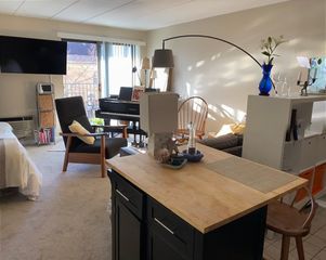 60 Pleasant St. 211, Arlington, MA 02476