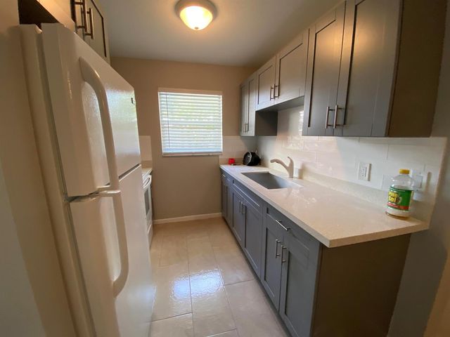 715 N H Street 1, Lake Worth Beach, FL 33460