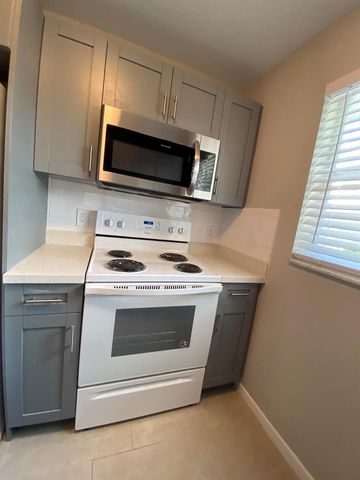 715 N H Street 1, Lake Worth Beach, FL 33460