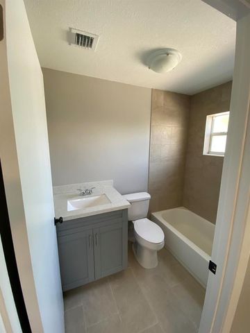 715 N H Street 1, Lake Worth Beach, FL 33460