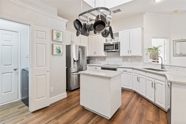 8718 Falls Road, Irving, TX 75063