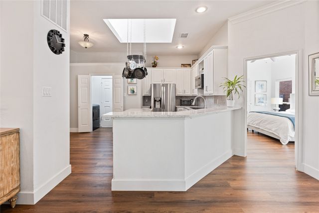 8718 Falls Road, Irving, TX 75063