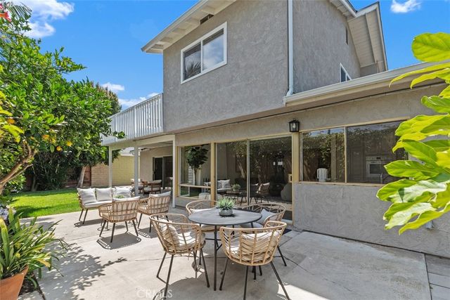 9001 Oceanwood Drive, Huntington Beach, CA 92646