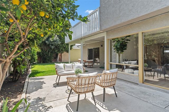 9001 Oceanwood Drive, Huntington Beach, CA 92646