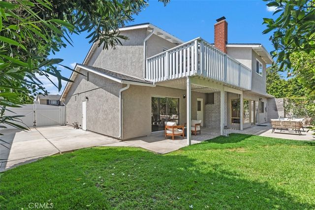 9001 Oceanwood Drive, Huntington Beach, CA 92646