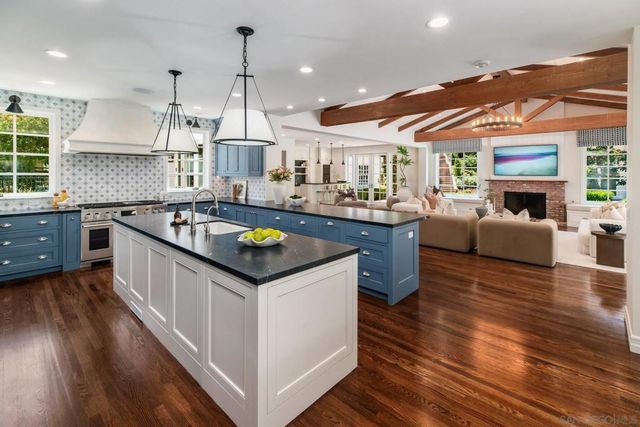 6056 Calle Camposeco, Rancho Santa Fe, CA 92067